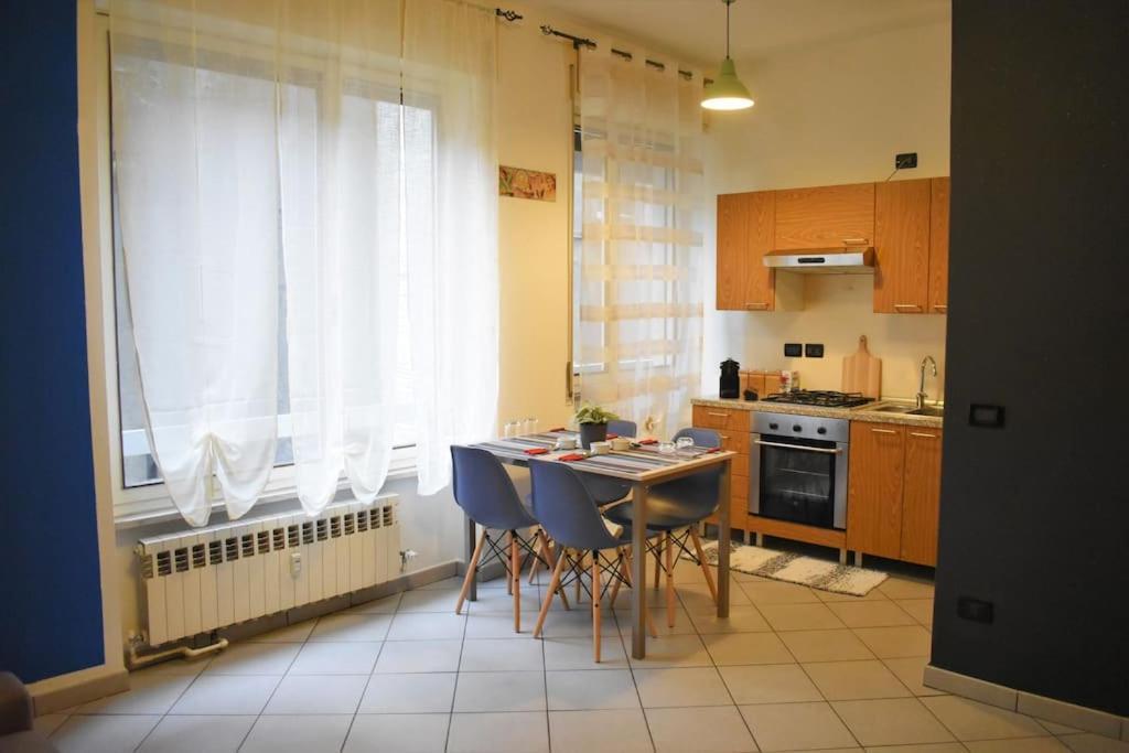 Guest House Manzoni โกโม ภายนอก รูปภาพ
